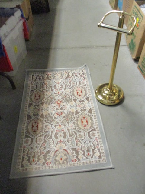 Home Dynamix Rubber Back Mat and Brass Toilet Paper Stand: Local Pickup Only