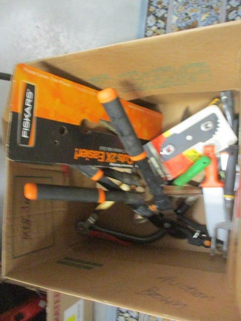 Yard Care Hand Tools, Hand Saw, Bow Saw, By Pass Cutters, etc. (1 of 7)