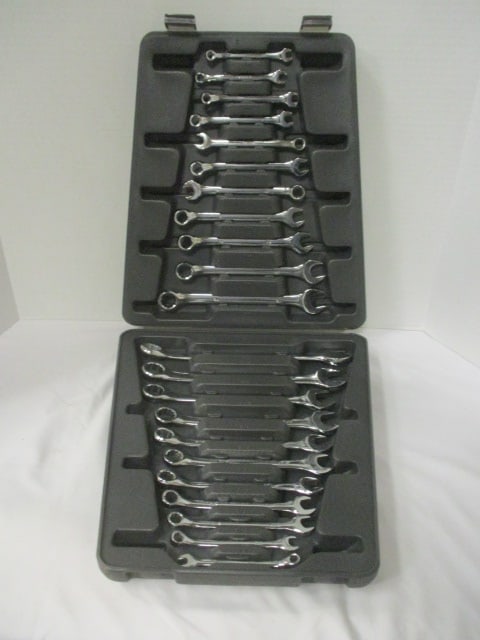 Allied 22 Piece SAE/Metric Combination Wrench Set in Hard Plastic Storage Case: .