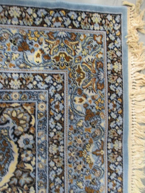 Blue and Ivory Hand Woven Center Medallion Area Rug - 5