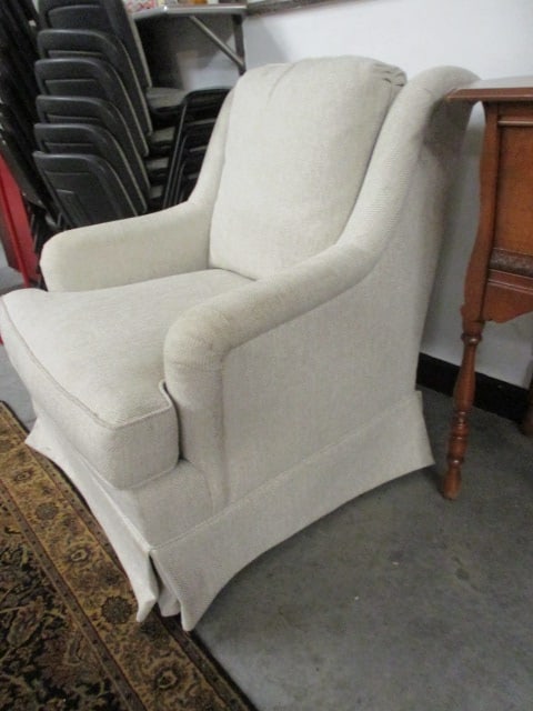 Nice Sherrill Furniture Tweed Upholstered Swiveling Rocker - 4