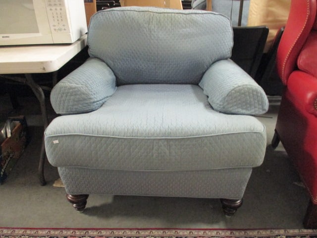 Wesley Hall Inc. Quilted Diamond Upholstered Rolled Arm Chair: 38"w, has sleeve arm protectors, some spot cleaning needed on head rest and arm sleeves, Local Pickup Only