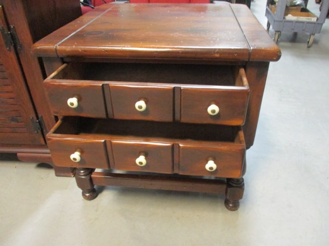 Ethan Allen Early American Style Dark Stained Pine End Table with Drawers - 4