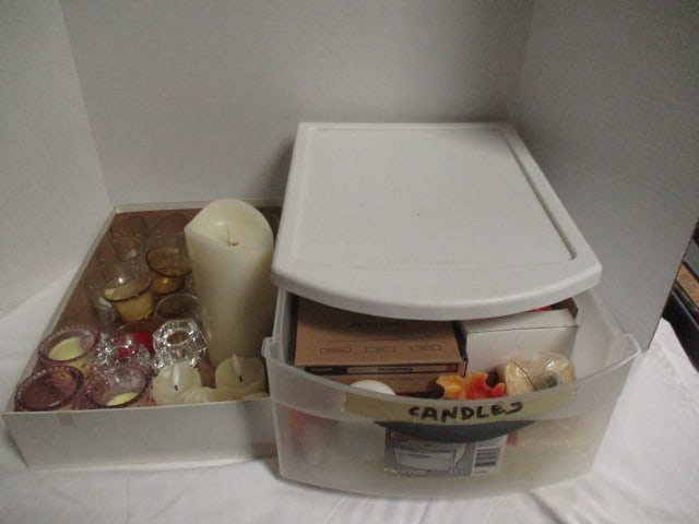 Candle Lot - Candle Holders, Candles, Flameless Candles, etc.: see pictures and preview for selection and condition