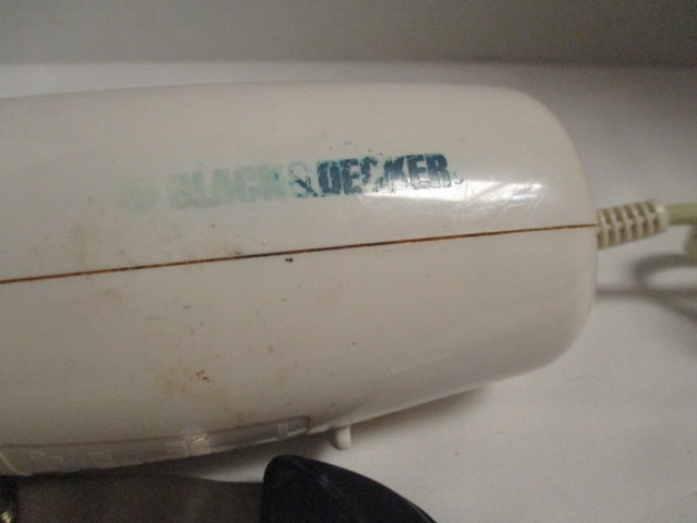 Black + Decker Electric Knife - 2