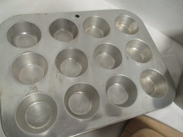 Bakeware and Wood Cutting Boards - 11