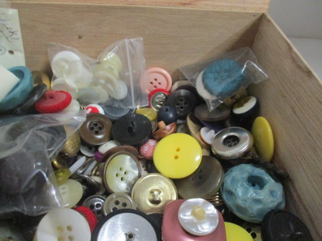 Wooden Cigar Box of Buttons - 5