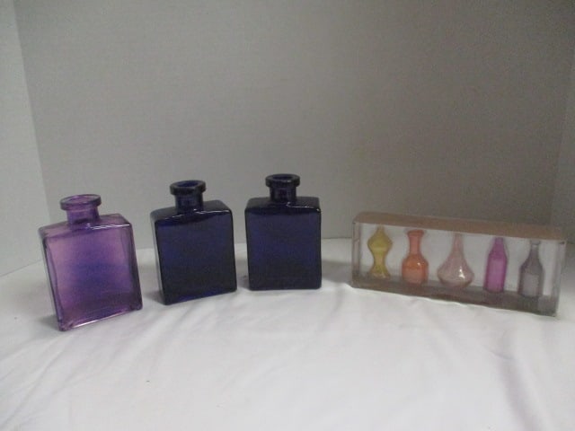 New in Box Malmaison Bottle Fee "A Small Flower Vase Set" and Three Amethyst (1 of 7)