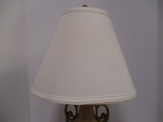 Vintage Handpainted Flower Garland Design Porcelain Urn Table Lamp - 2