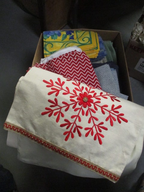 Grouping of Table Linens: Local Pickup Only