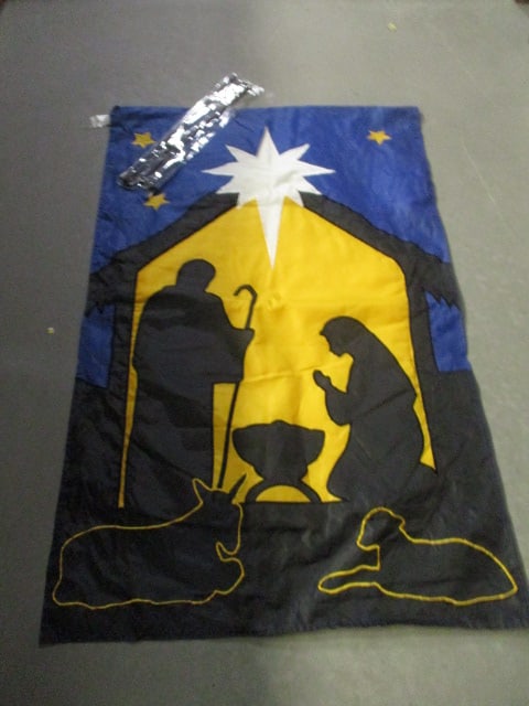 Nativity Scene Porch Flag and Garden Flag Pole/Spike: .