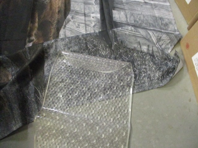 Non Slip Bathtub Mat and Long Horn Steer Design Shower Curtain - 6