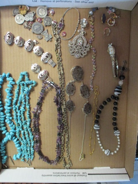 Fashion Jewelry Bracelets, Necklaces and Brooches (1 of 4)
