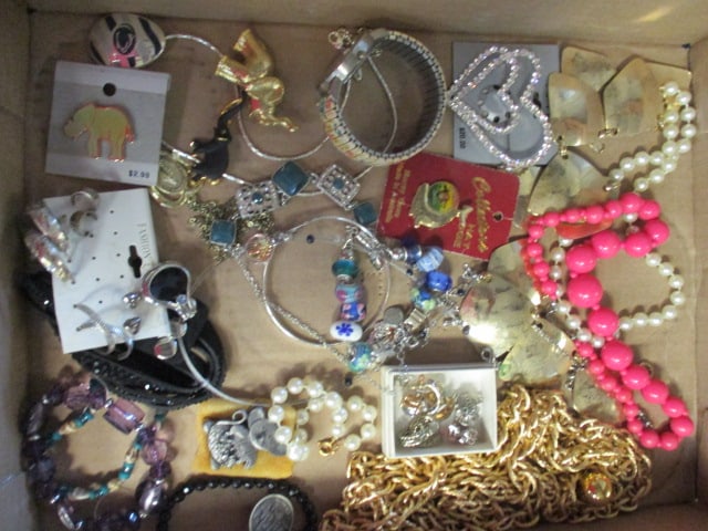Grouping of Fashion Jewelry and Wrist Watches (1 of 7)