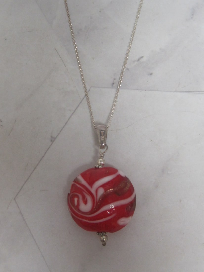 16" Sterling Silver Chain with Art Glass Pendant: .