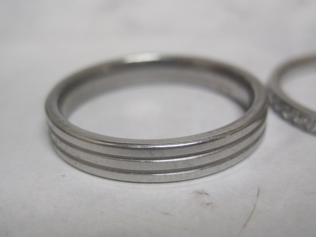 Lot of 3 Rings - 4