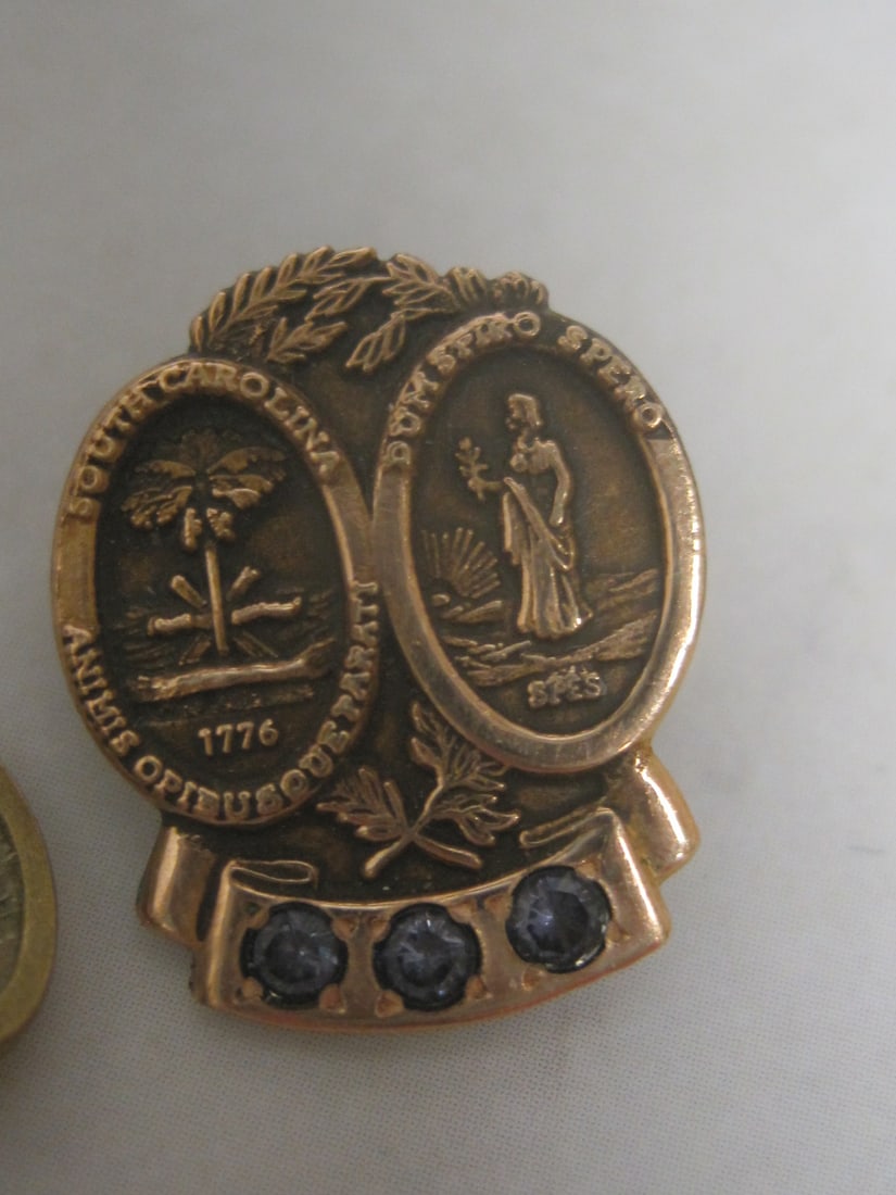 Lot of 2 1/10 10k Gold State of South Carolina Lapel Pins - 2