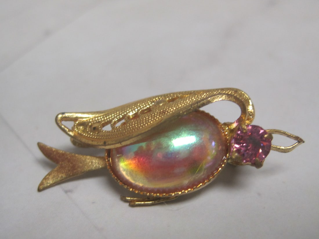 Antique Western Germany Jelly Belly Bird Brooch: .