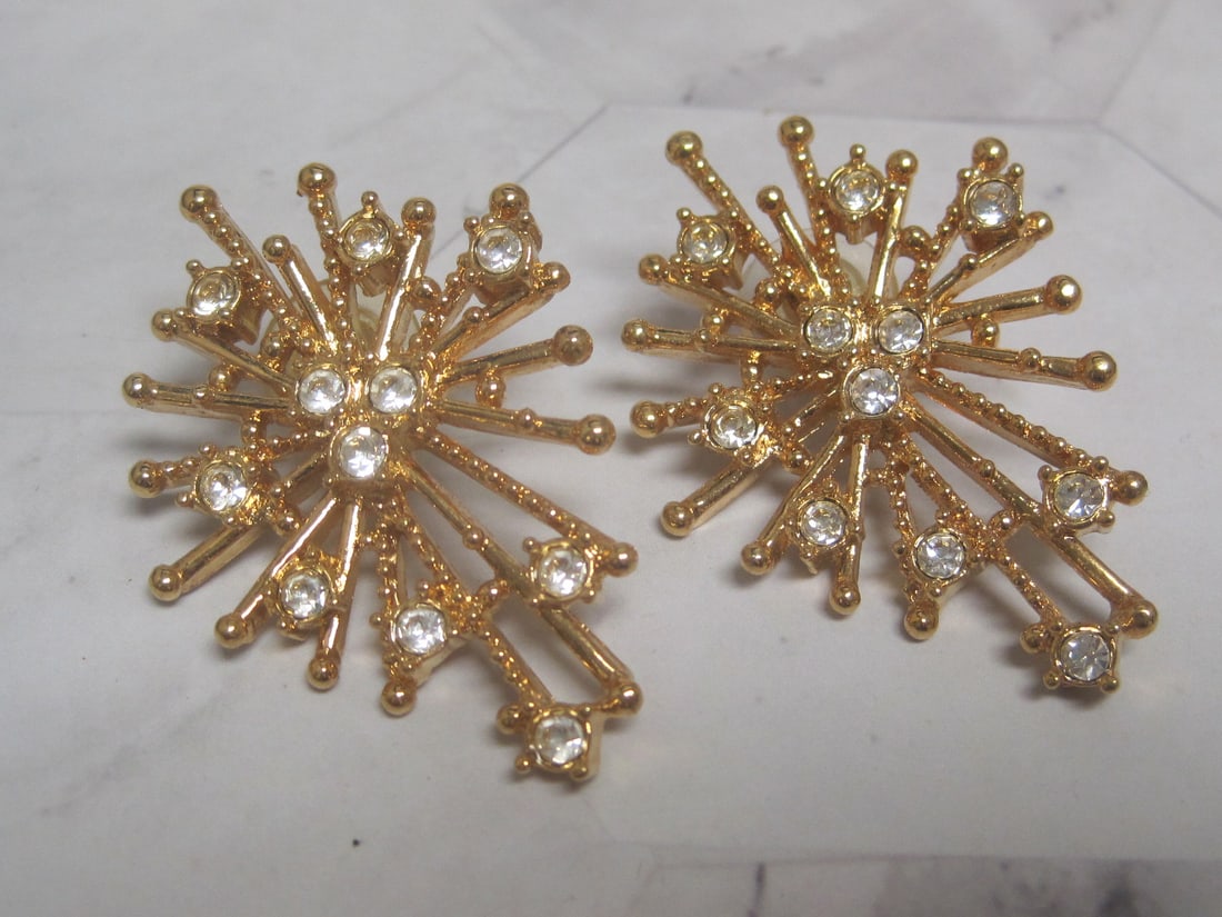 Vintage Avon Rhinestone Spray Pierced Earrings: .