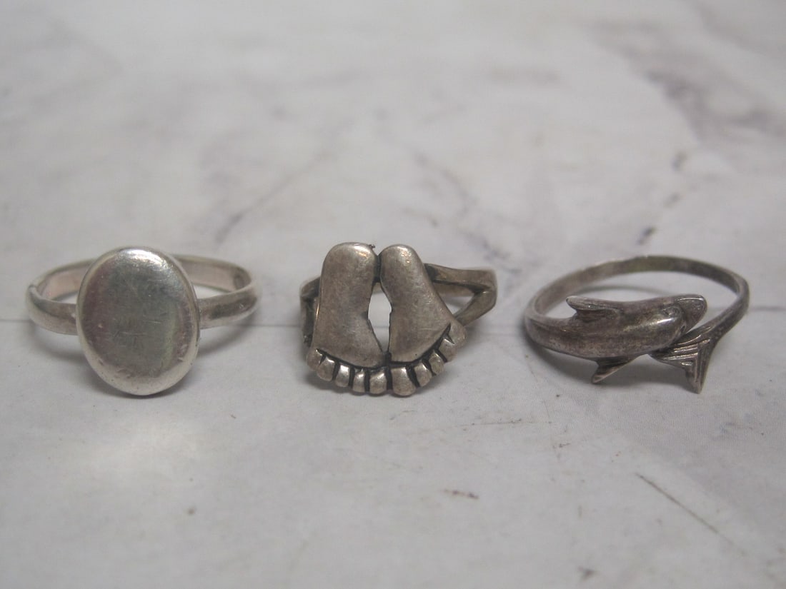 Lot of 3 Sterling Silver Rings: Weighs 5.5 grams