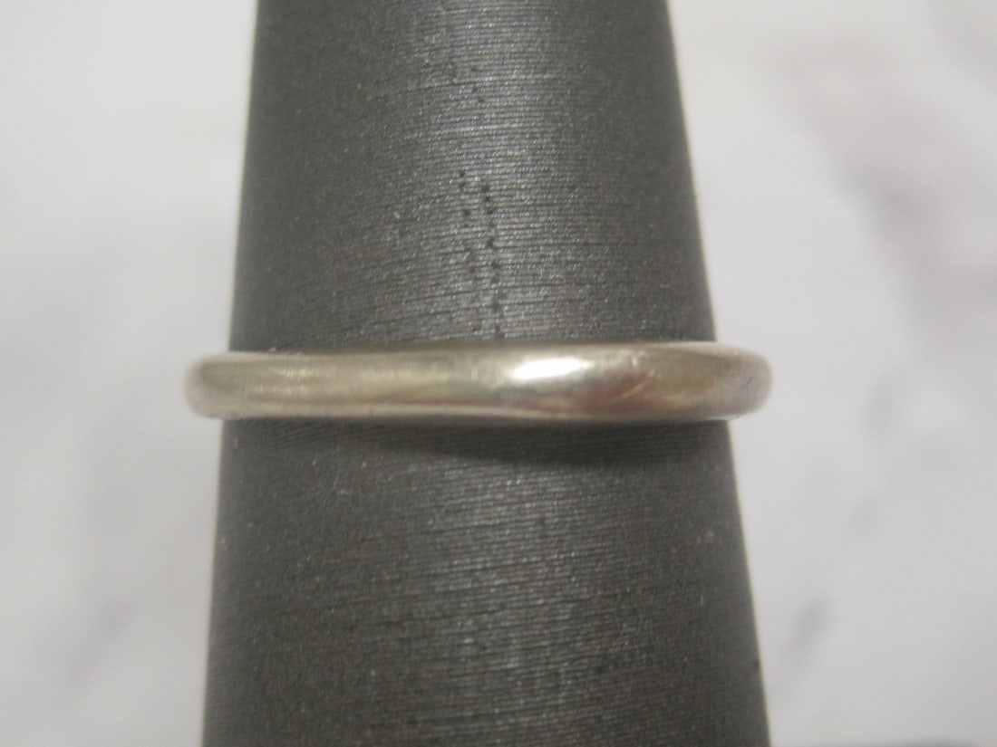 14k White Gold Band Ring (1 of 2)