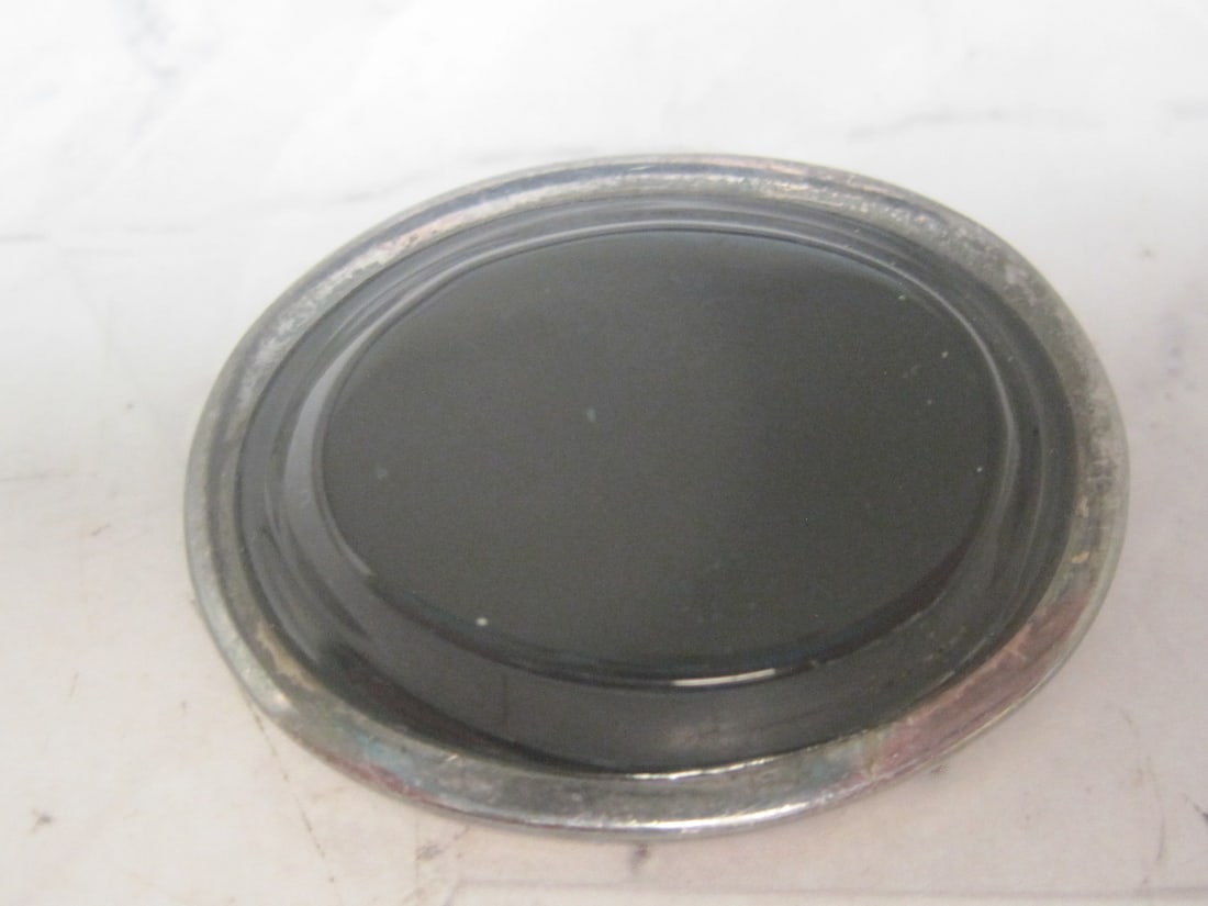 Sterling Silver Onyx Brooch/Pendant: Weighs 17.9 grams