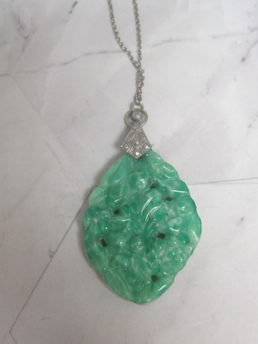 Antique Jade Pendant on Silvertone Chain: Chain needs repair