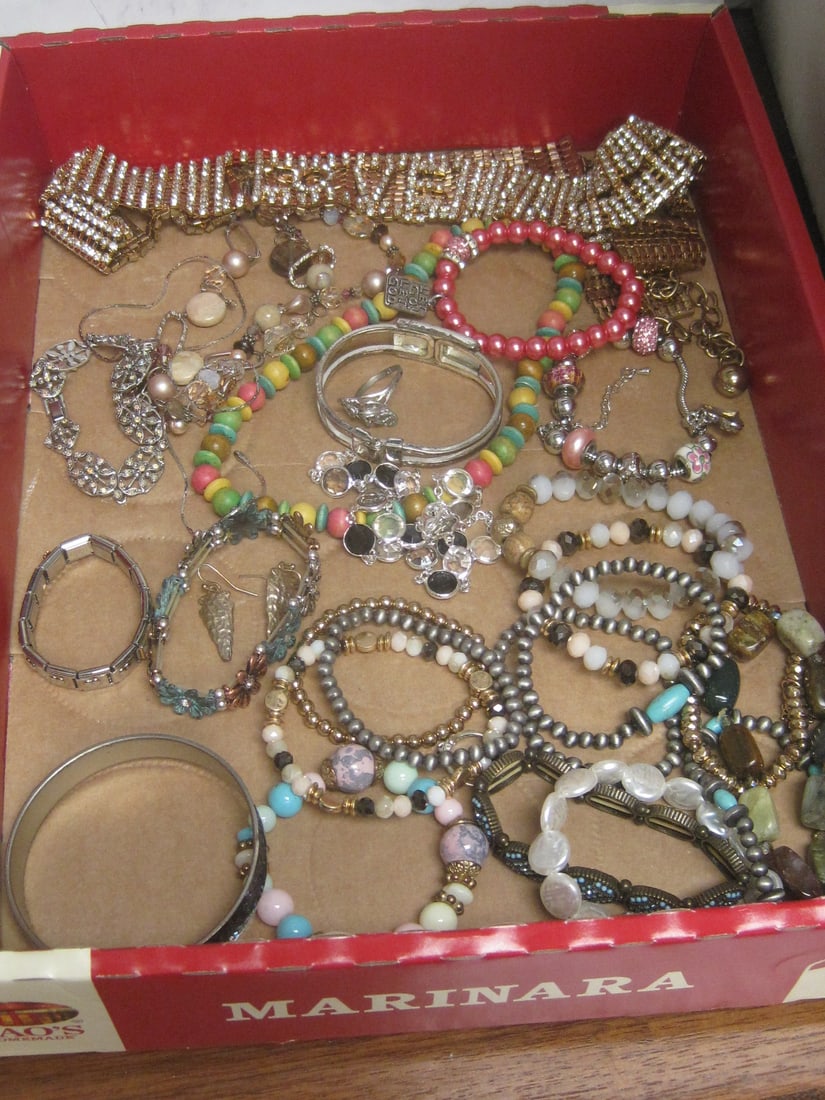 Lot of Jewelry: Modern & vintage