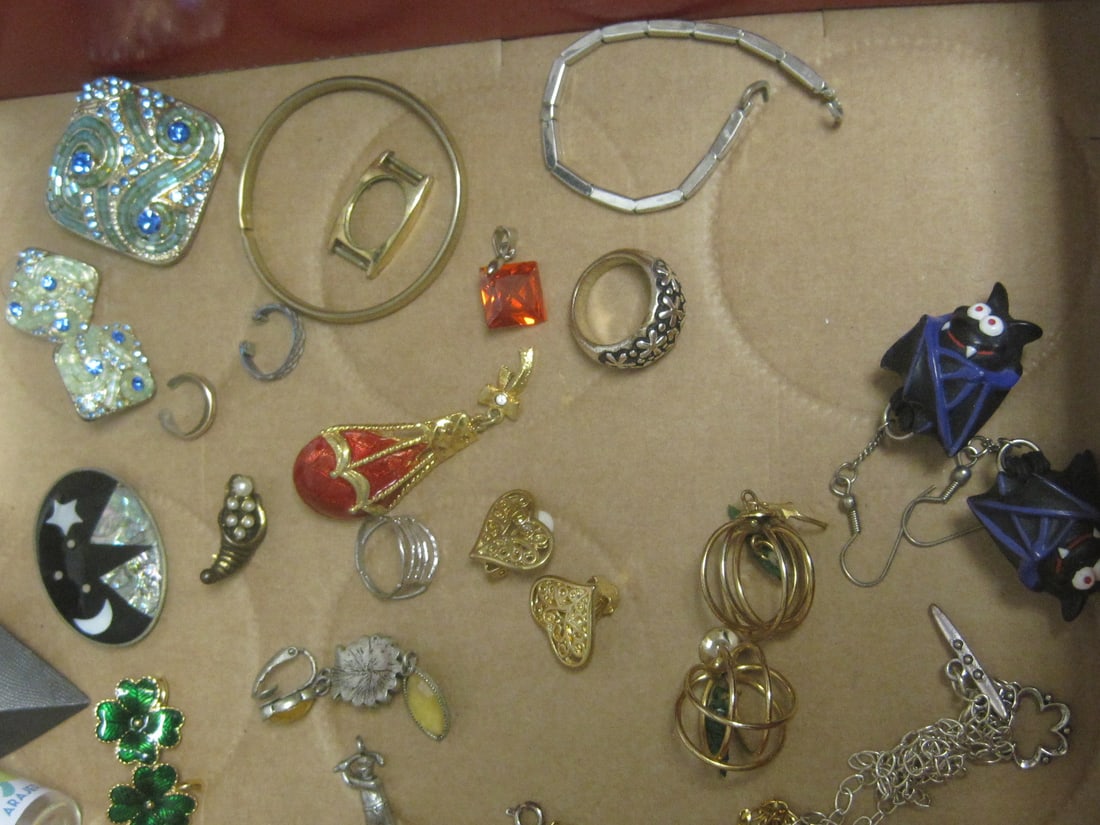 Lot of Jewelry - 5