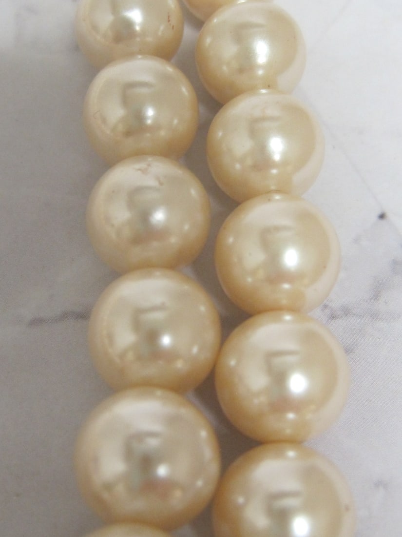 Vintage Kenneth J. Lane for Avon Faux Pearl Necklace with Goldtone Lion Head - 3