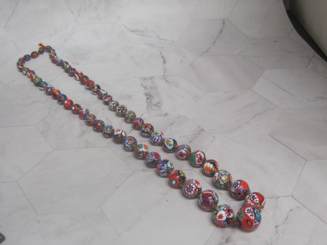 26" Vintage Millefiori Glass Bead Graduated Necklace: Clasp needs repair