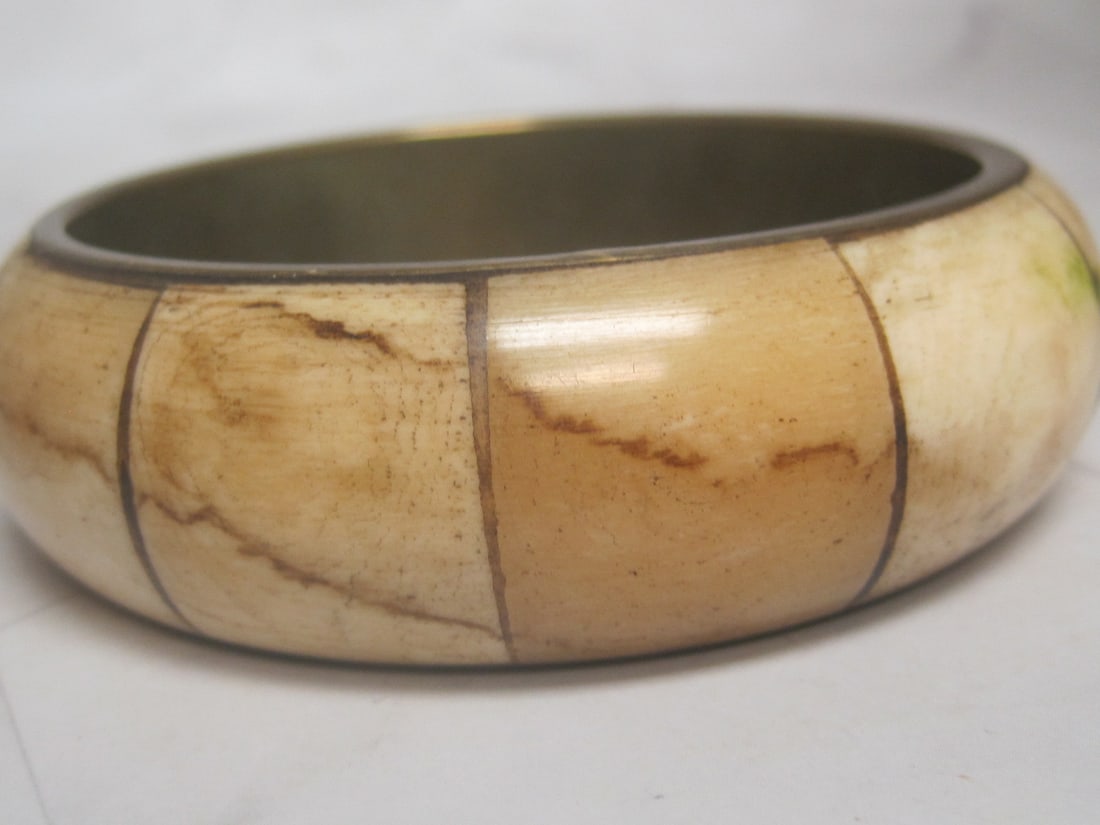 Vintage Stone Inlay Brass Bangle Bracelet - 2