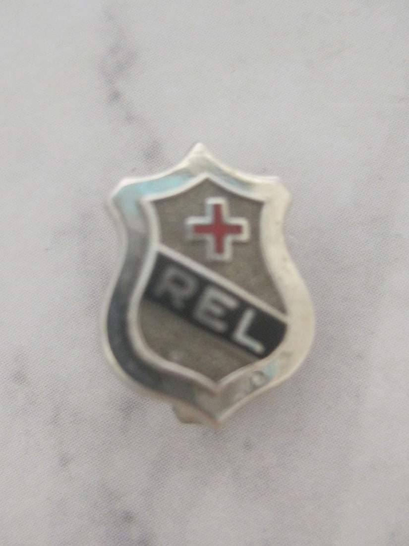 10k Gold REL Red Cross Lapel Pin: Weighs 1.6 grams