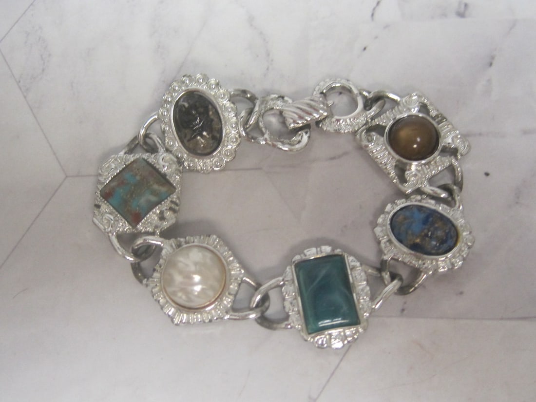 7" Vintage Sarah Conventry Silvertone Panel Bracelet with Faux Gemstones: Signed