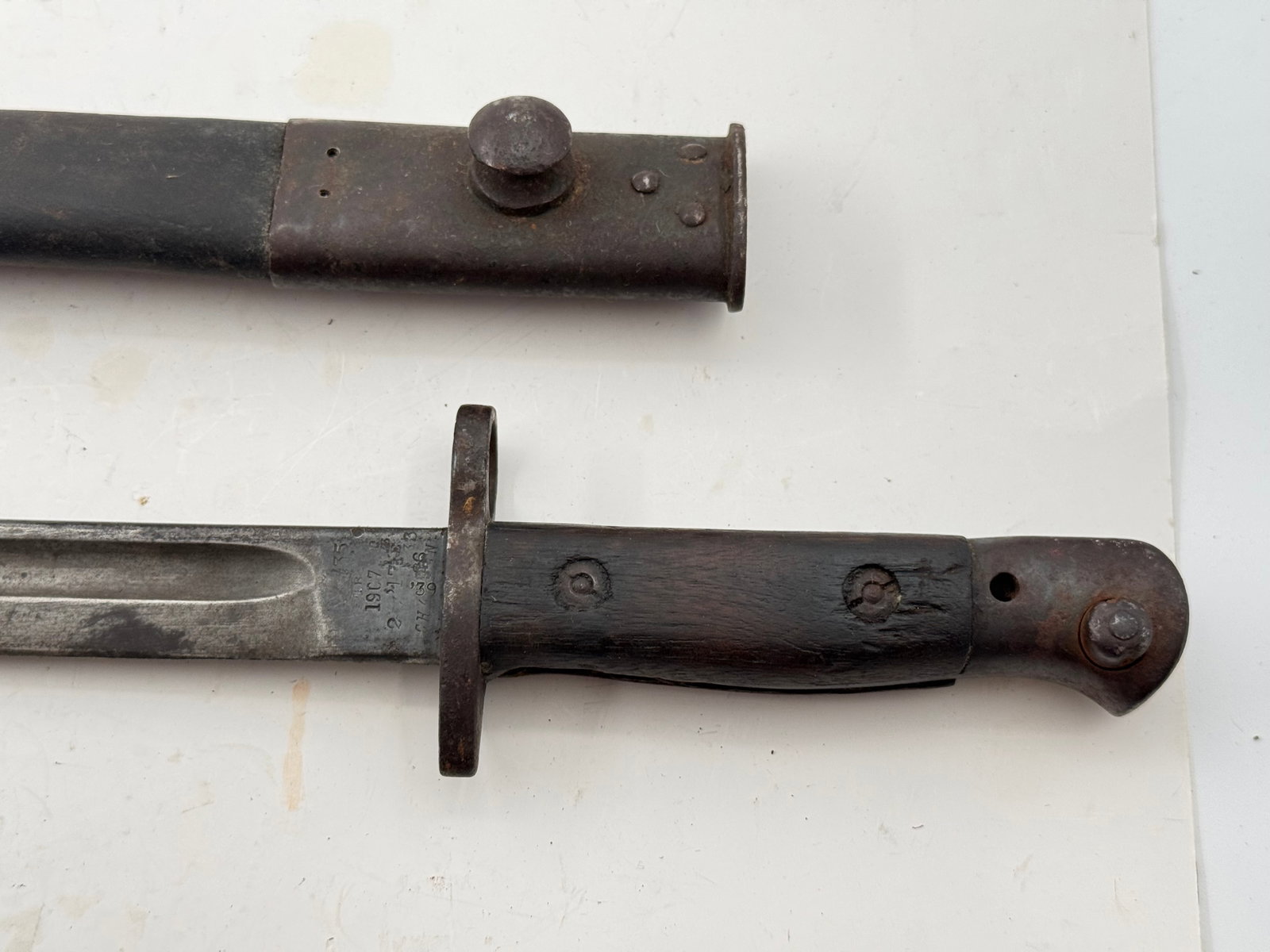 British Pattern 1907 Bayonet and Scabbard by Chapman  - 3