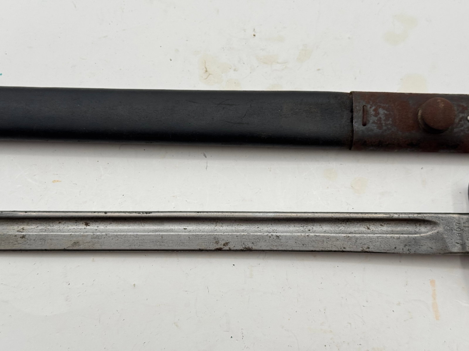 British Pattern 1907 Bayonet and Scabbard by Chapman  - 3