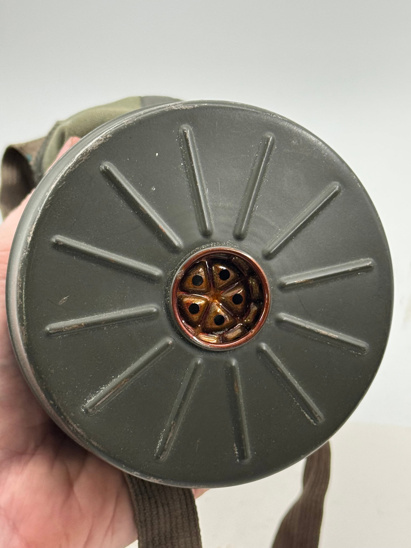 Original German WWII M30 Gas Mask with FE41 Filter & Carry Canister - 9