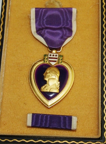 Interesting Named WWI Purple Heart Medal with Early “Fat” Case – Cpl. Fred M. Hild - 8