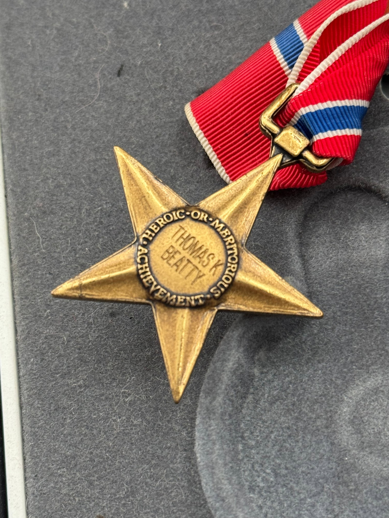 Named Bronze Star and Commendation US Medals in Cases - 5