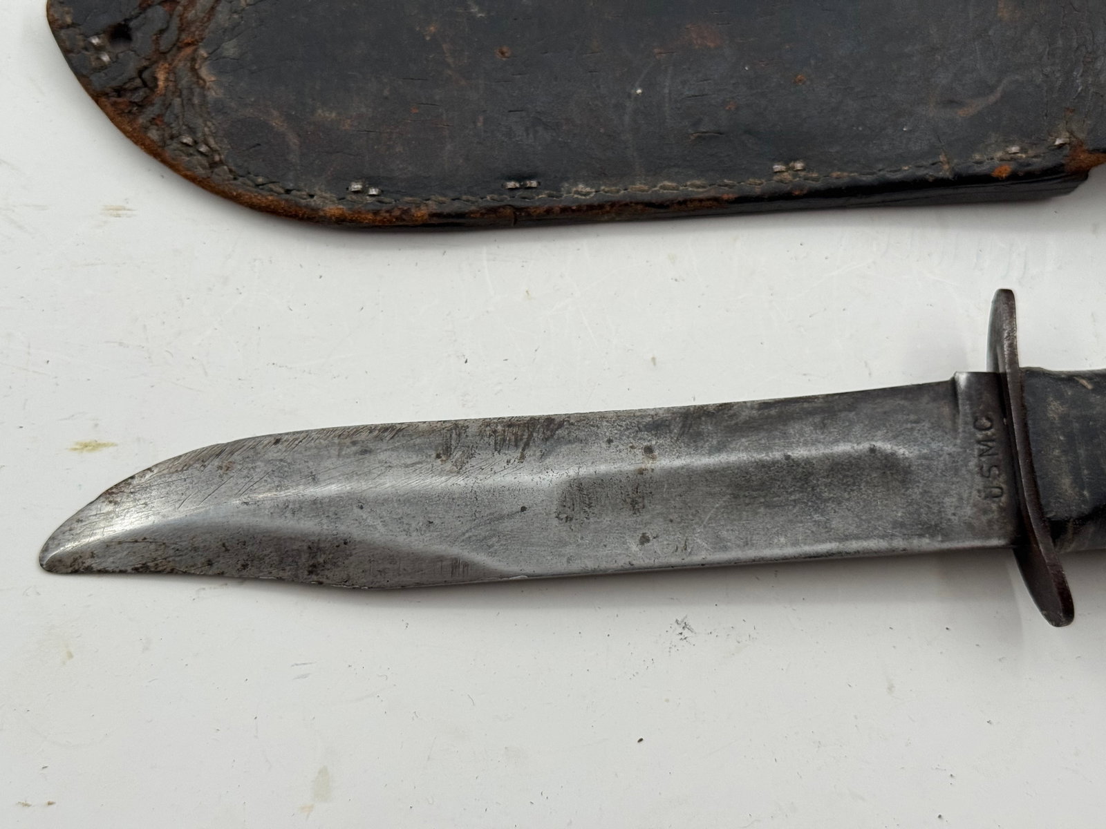 Vintage USMC KA-BAR Fixed Blade Fighting Knife with Leather Sheathe - 7