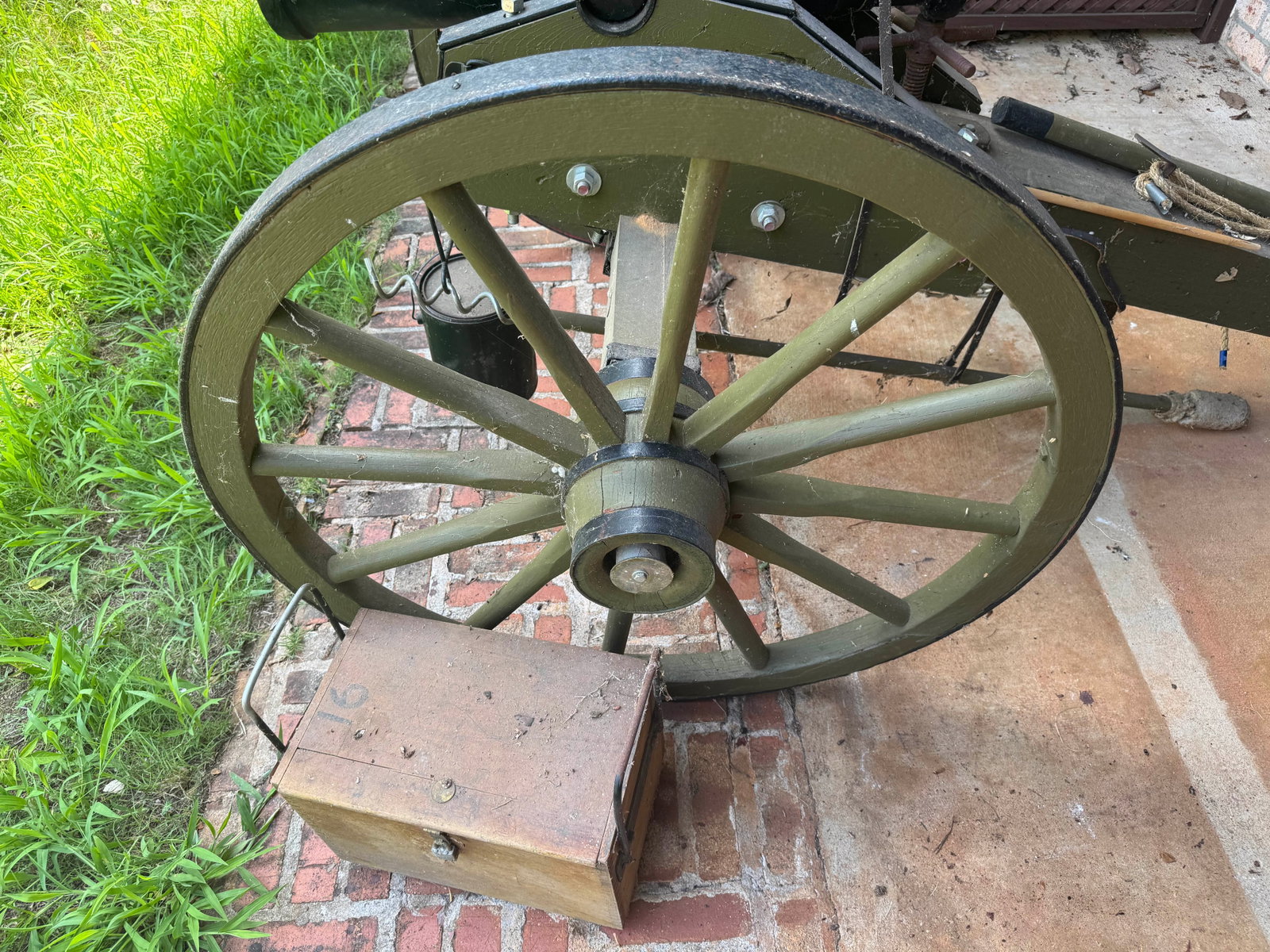 Excellent Fully-Functioning Full Scale Replica M1841 12-Pounder Mountain Howitzer Cannon on Carri... - 2