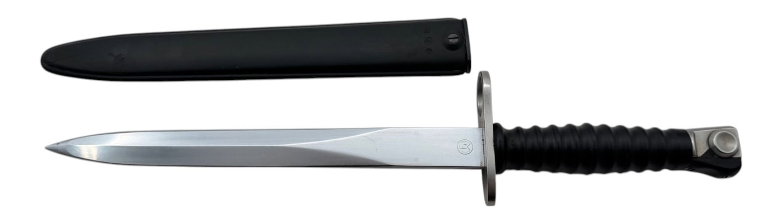 Swiss Military SIG M57 Bayonet with Scabbard by Victorinox - 2