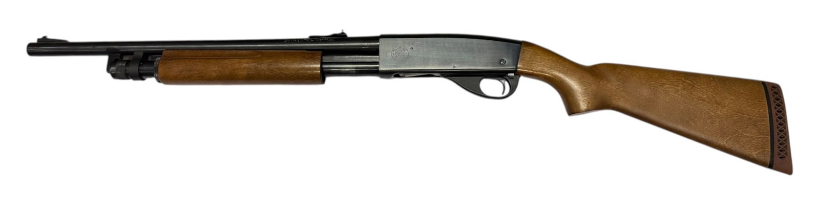 Excellent Smith & Wesson Model 916T Takedown Pump Action 12 GA. Shotgun (1 of 19)
