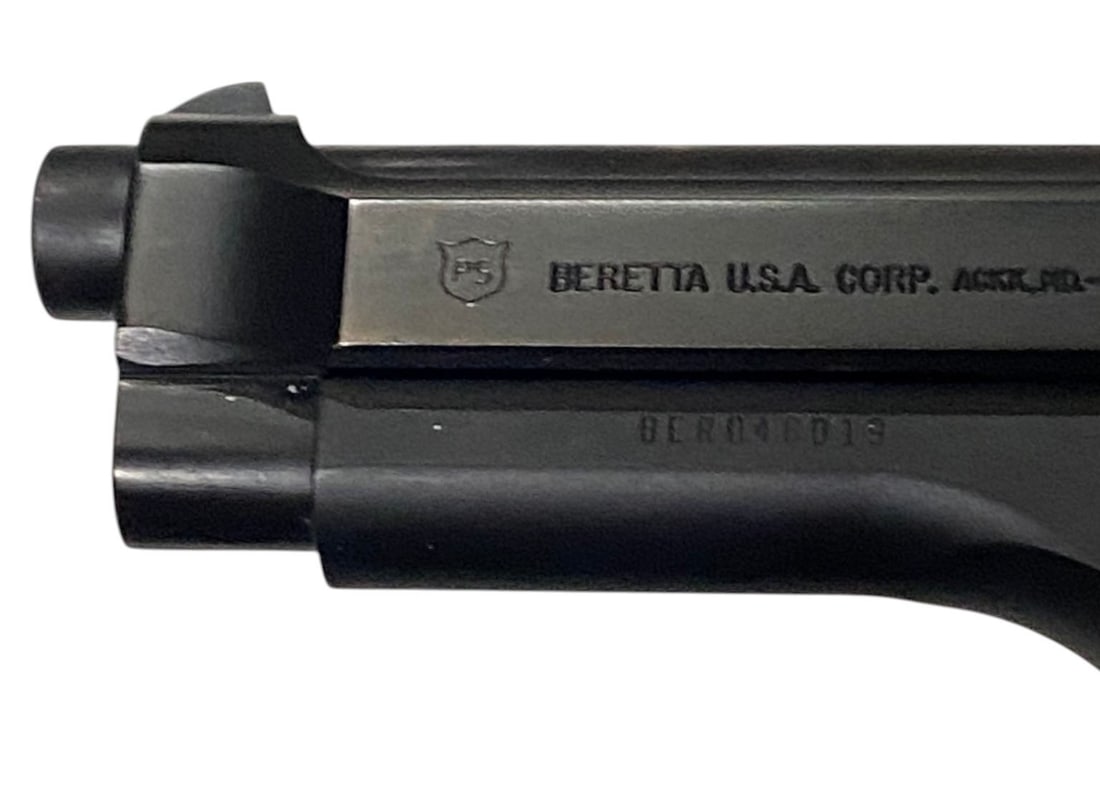 Excellent US Beretta Model 96 .40 S&W Semi-Automatic Pistol in Box - 4