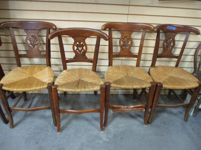 Four Vintage Pineapple Medallion Back Splat Tiger Oak Side Chairs with Rush Seats (1 of 8)