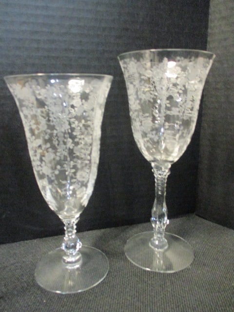 Elegant Glass Crystal Goblets and Wine Glasses - 3