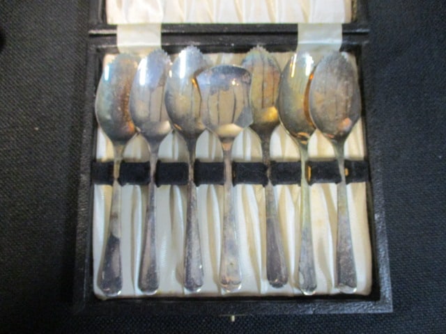 Raimond Sheffield England Silverplated Dessert Fork Set, Grapefruit Spoon Set and - 5