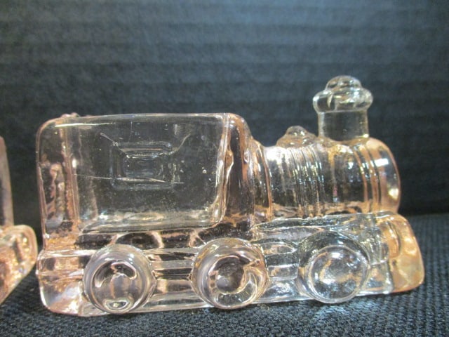 3 Piece Pink Depression Glass Train Figurine Set - 2