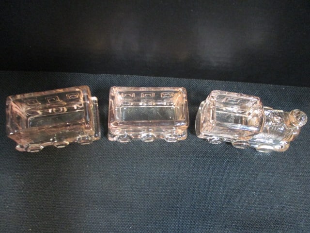 3 Piece Pink Depression Glass Train Figurine Set - 5