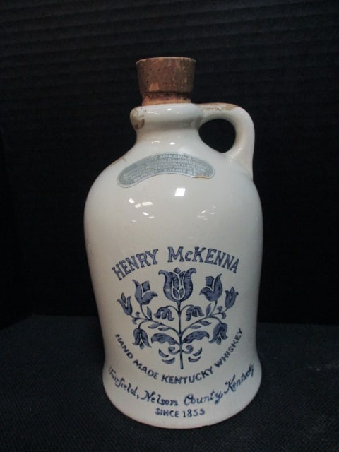 Vintage Henry McKenna Kentucky Whiskey Jug: 7 1/2"h
